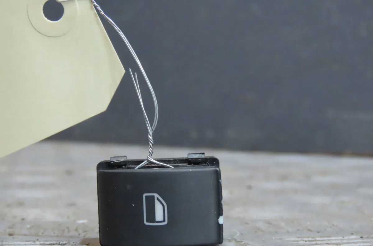 Commande lève-glace porte avant droite AUDI A3 occasion