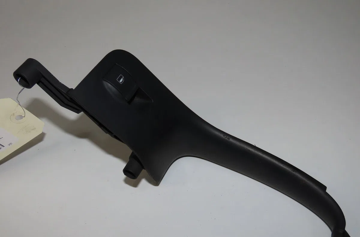 Commande lève-glace porte avant droite Audi A4 B7 Avant (8ED) 2.0 tdi 16v (2004-2008) occasion