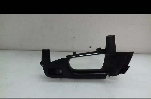 Commande lève-glace porte avant droite Audi A4 B8 Avant (8K5) 3.0 tdi quattro (2011-2015) occasion
