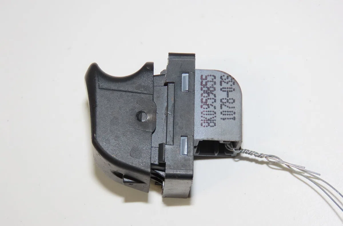 Commande lève-glace porte avant droite Audi A5 (8T3) 2.7 tdi (2007-2012) occasion