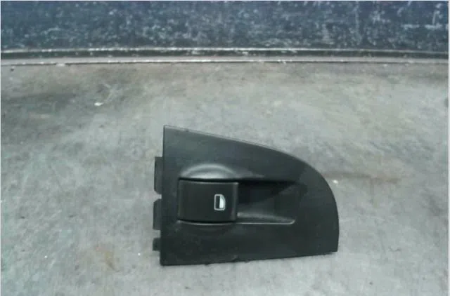Commande lève-glace porte avant droite Audi A6 C5 (4B2) 2.5 tdi quattro (1997-2005) occasion
