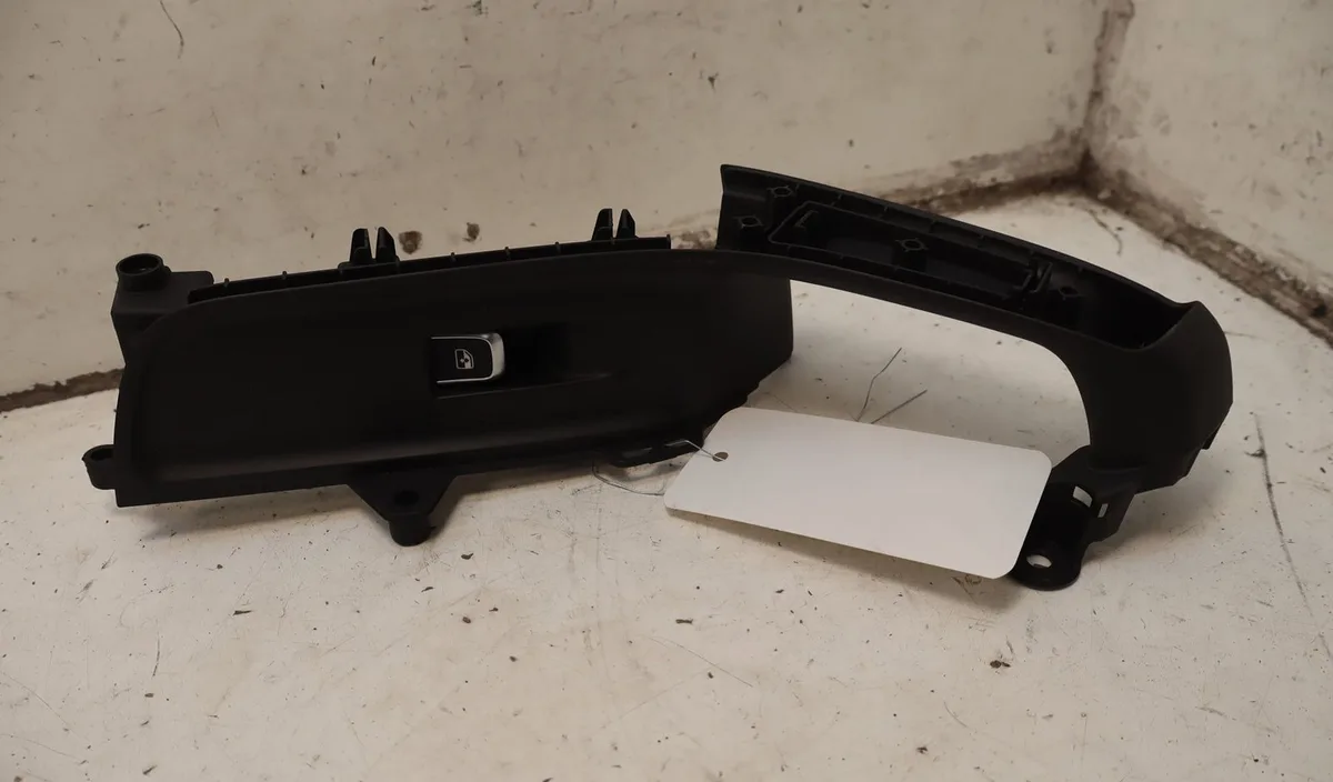 Commande lève-glace porte avant droite Audi Q3 (8UB, 8UG) 2.0 tdi (2011-2018) occasion