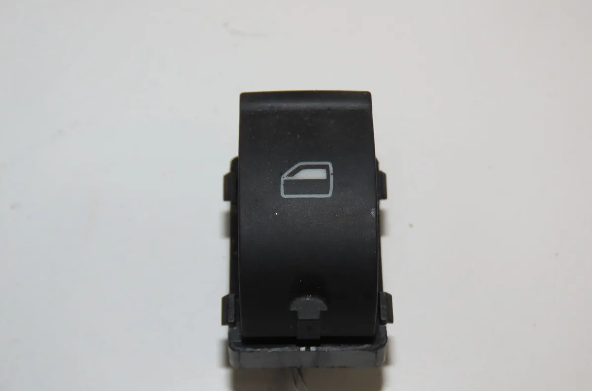 Commande lève-glace porte avant droite Audi TT (8J3) 2.0 tfsi (2006-2010) occasion