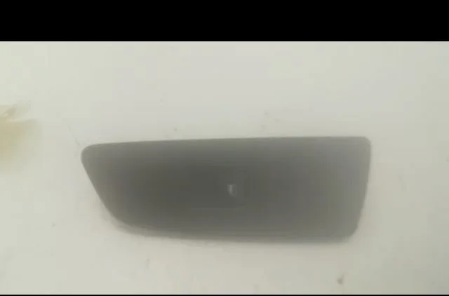 Commande lève-glace porte avant droite Bmw 1 (E87) 118 d (2004-2007) occasion