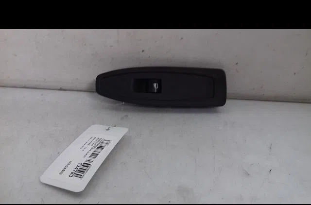 Commande lève-glace porte avant droite Bmw 1 (F21) 116 d (2011) occasion