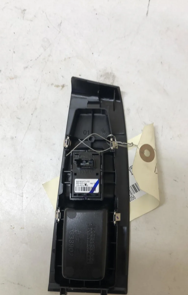 Commande lève-glace porte avant droite Bmw 2 Active Tourer (F45) 218 i (2014) occasion