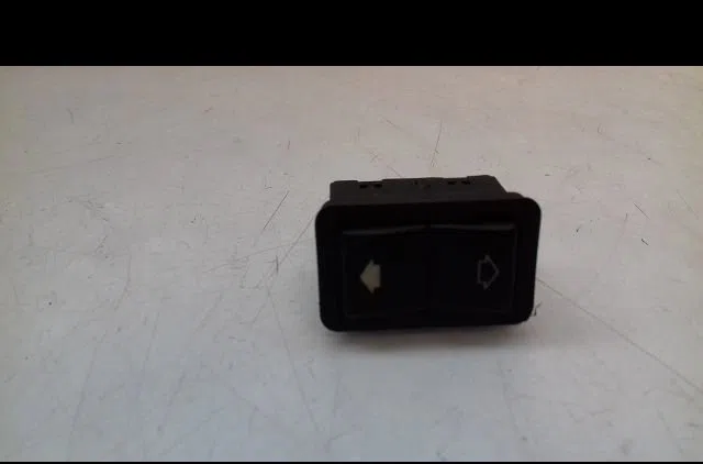 Commande lève-glace porte avant droite Bmw 5 (E39) 520 d (2000-2003) occasion