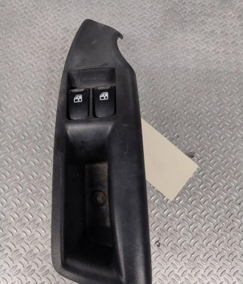 Commande lève-glace porte avant droite CHEVROLET AVEO 1  AVEO 1 occasion