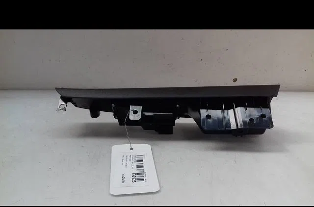 Commande lève-glace porte avant droite Chevrolet CRUZE 3-5 portes (J305) 1.7 d (2012-2015) occasion