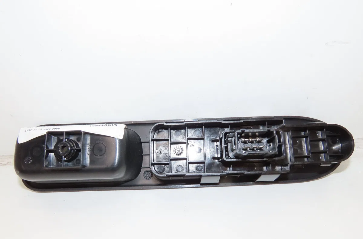 Commande lève-glace porte avant droite Citroën C3 PICASSO (SH_) 1.4 vti 95 (2009) occasion