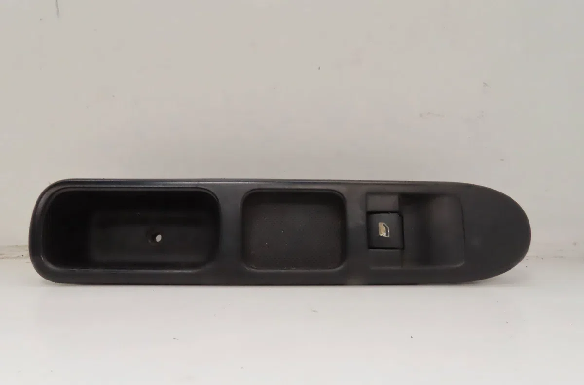 Commande lève-glace porte avant droite Citroën C3 PICASSO (SH_) 1.4 vti 95 (2009) occasion