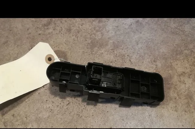 Commande lève-glace porte avant droite Citroen C4 Coupé (LA_) 1.6 hdi (2004-2011) occasion