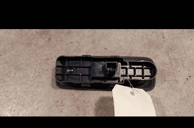 Commande lève-glace porte avant droite Citroen C8 (EA_, EB_) 2.2 hdi (2002) occasion