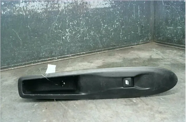 Commande lève-glace porte avant droite Citroën DS3 (SA_) 1.6 hdi 90 (2009-2015) 3 portes occasion