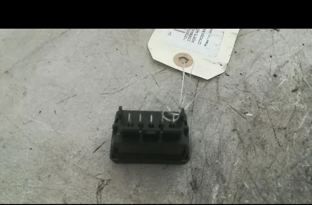 Commande lève-glace porte avant droite Citroen SAXO (S0, S1) 1.1 x, sx (1996-2003) 5 portes occasion