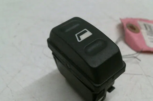 Commande lève-glace porte avant droite CITROEN XSARA I occasion
