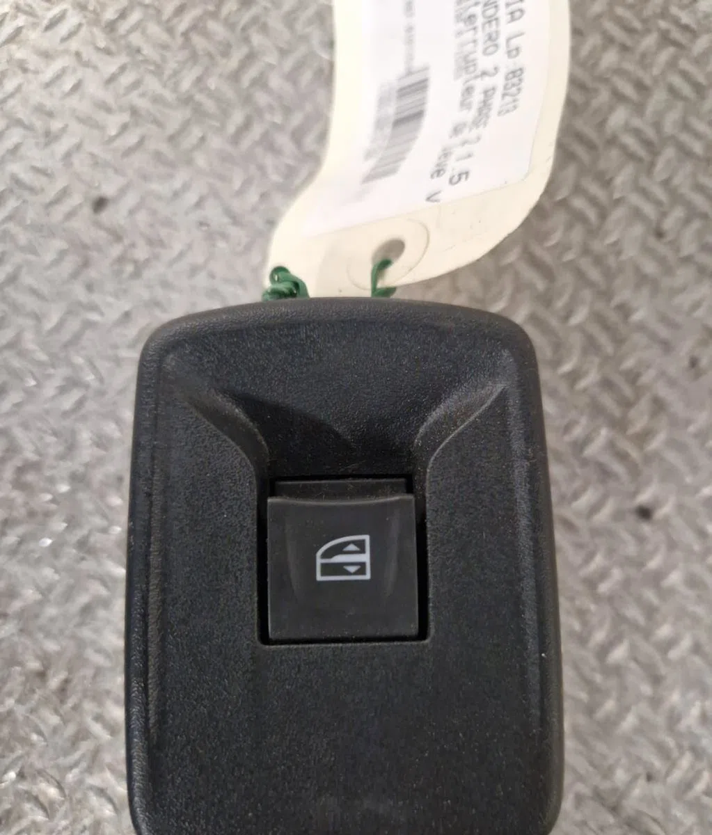 Commande lève-glace porte avant droite Dacia SANDERO II 1.5 blue dci 95 (b8jl) (2018) occasion