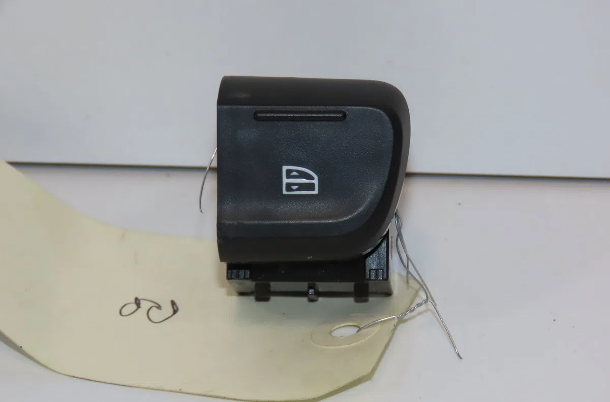 Commande lève-glace porte avant droite Dacia SPRING Ev (b6m1) (2020) 5 portes occasion