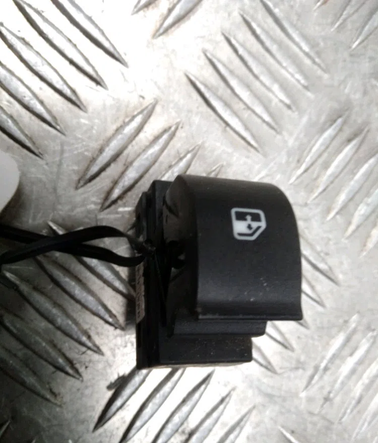 Commande lève-glace porte avant droite Fiat PUNTO EVO (199_) 1.4 16v (199axw1a) (2009-2012) occasion