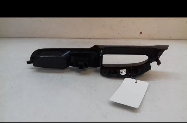 Commande lève-glace porte avant droite Ford C-MAX II (DXA-CB7, DXA-CEU) 2.0 tdci (2010-2019) occasion