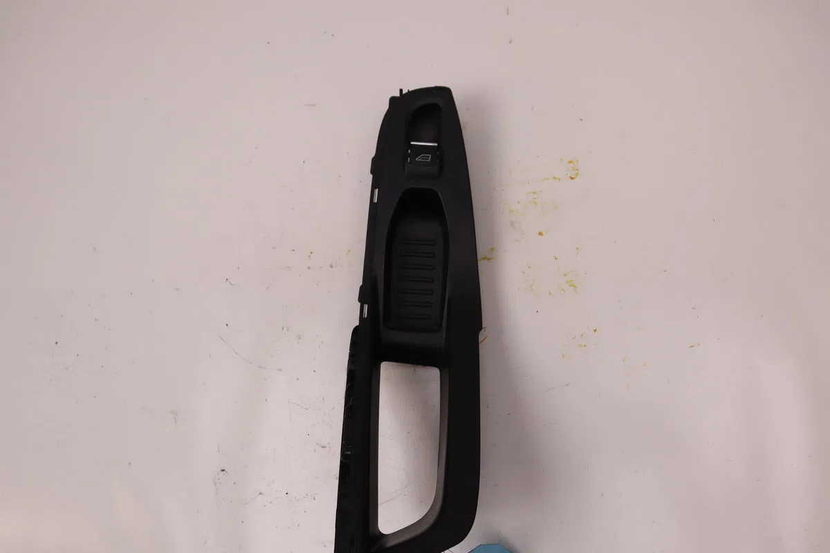 Commande lève-glace porte avant droite Ford FIESTA VI (CB1, CCN) 1.0 ecoboost (2013) occasion