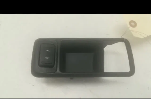 Commande lève-glace porte avant droite Ford FOCUS C-MAX (DM2) 1.6 tdci (2003-2007) occasion