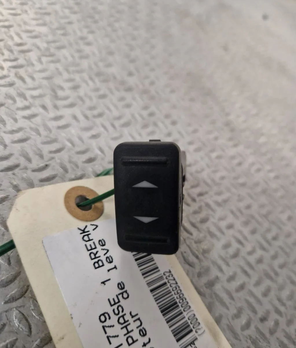 Commande lève-glace porte avant droite FORD MONDEO 3 PHASE 1 BREAK occasion