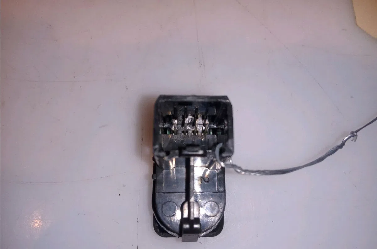 Commande lève-glace porte avant droite Ford MONDEO IV (BA7) 1.8 tdci (2007-2015) occasion
