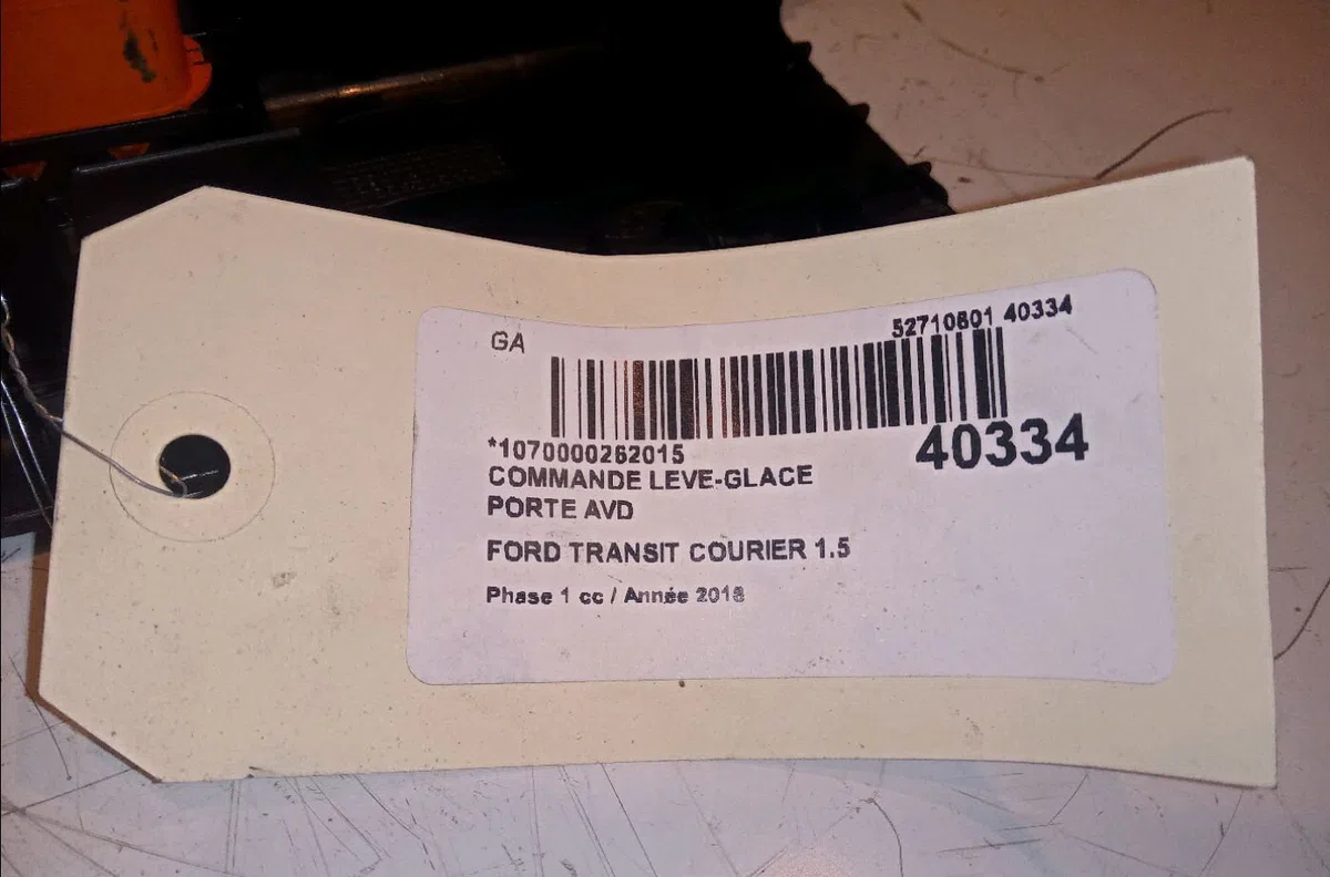 Commande lève-glace porte avant droite Ford TRANSIT COURIER B460 Camionnette-Monospace 1.5 tdci (2014) occasion