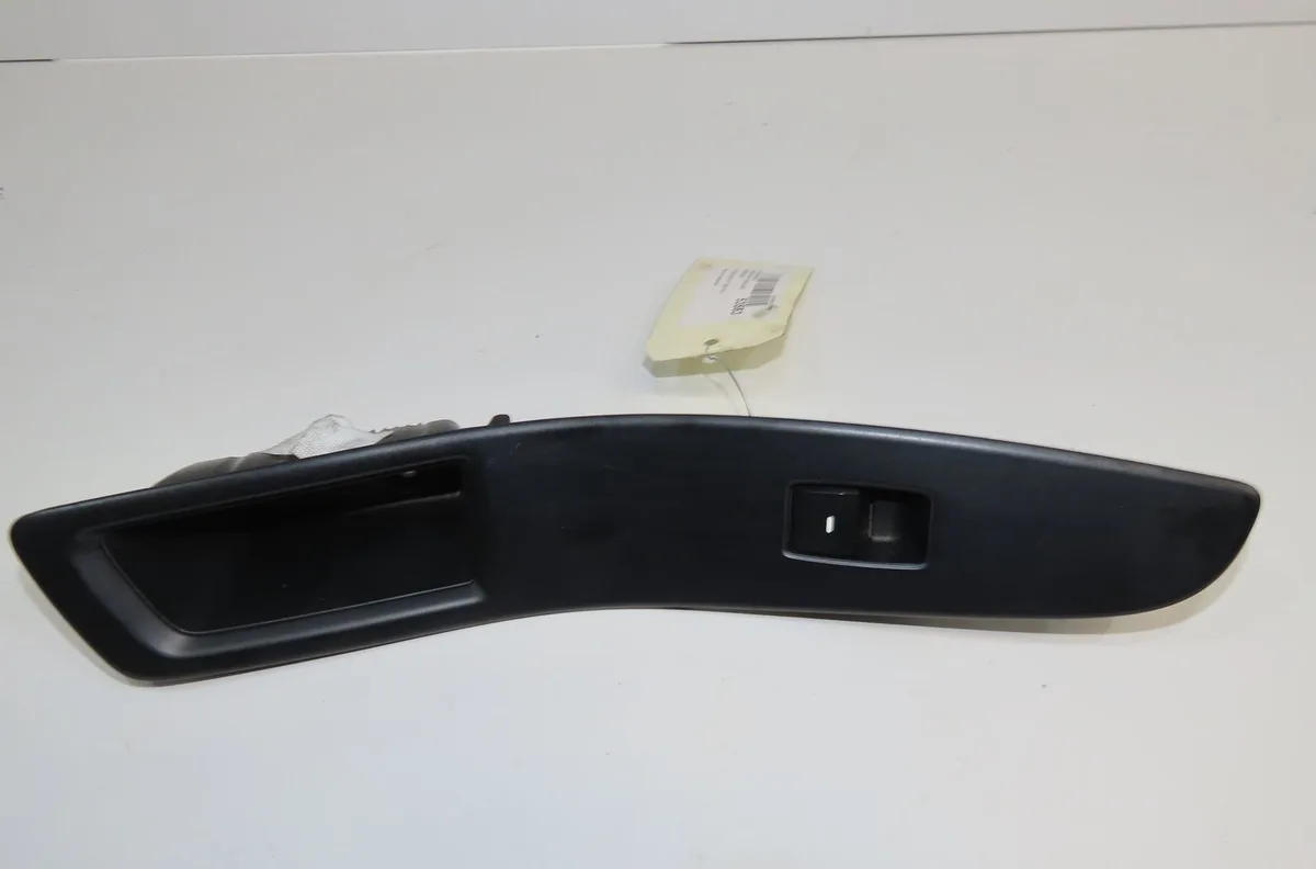 Commande lève-glace porte avant droite Hyundai I20 II (GB, IB) 1.1 crdi (2014) occasion