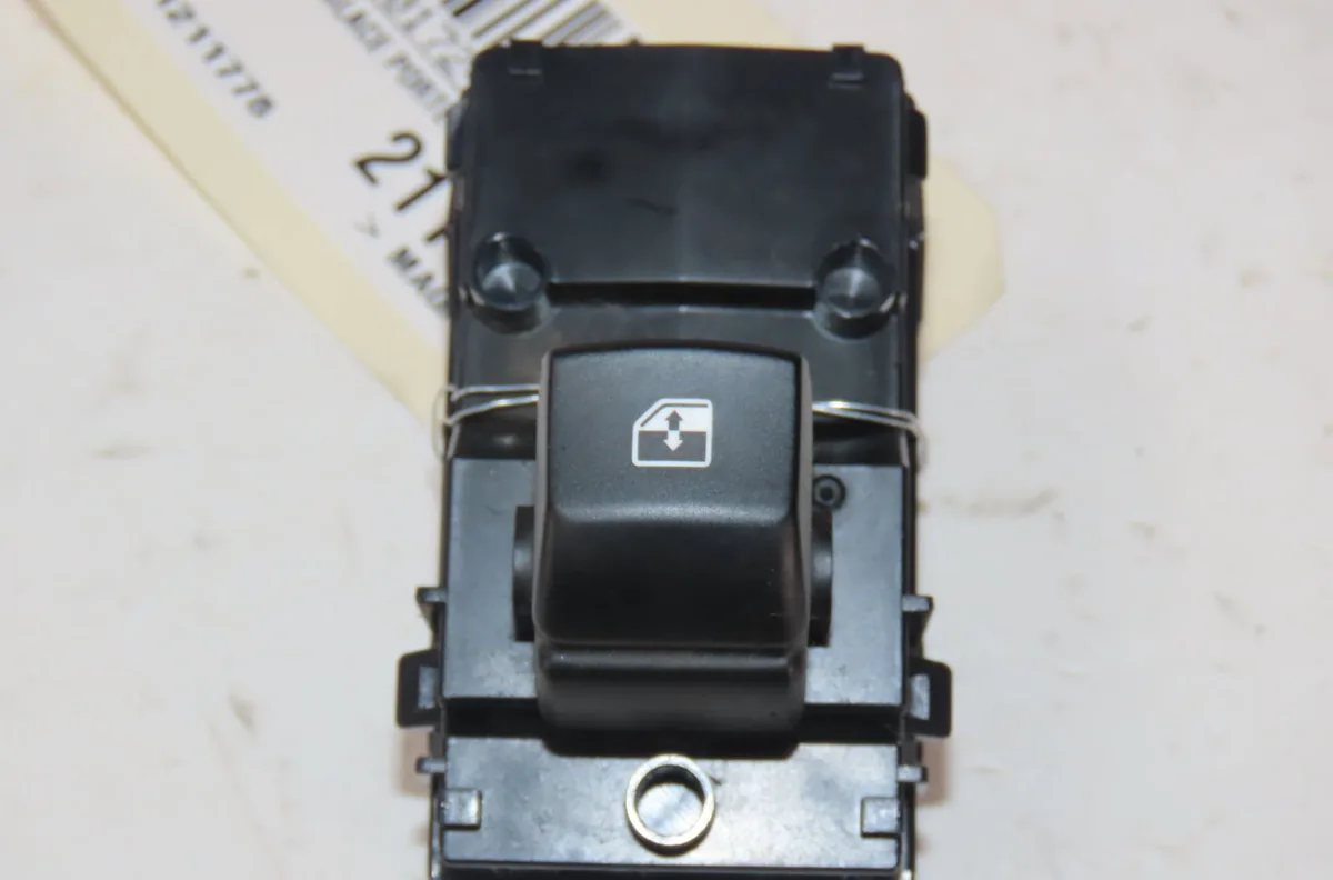 Commande lève-glace porte avant droite Kia CEED (CD) 1.5 t-gdi (2021) occasion