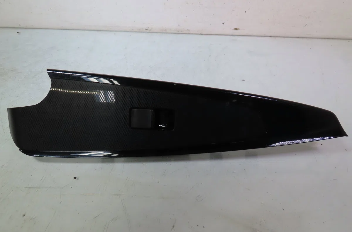 Commande lève-glace porte avant droite Mazda 2 (DL, DJ) 1.5 skyactiv-g (djlfs) (2014) occasion
