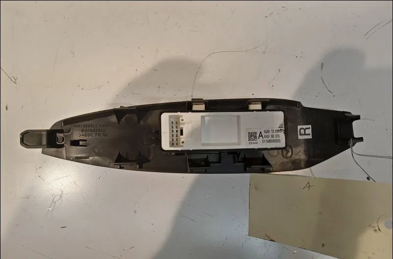 Commande lève-glace porte avant droite Mazda CX-5 (KE, GH) 2.2 d awd (ke102) (2012-2017) 5 portes occasion