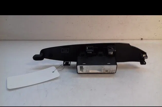 Commande lève-glace porte avant droite Mazda CX-5 (KE, GH) 2.2 d (ke2fw) (2012-2017) 5 portes occasion