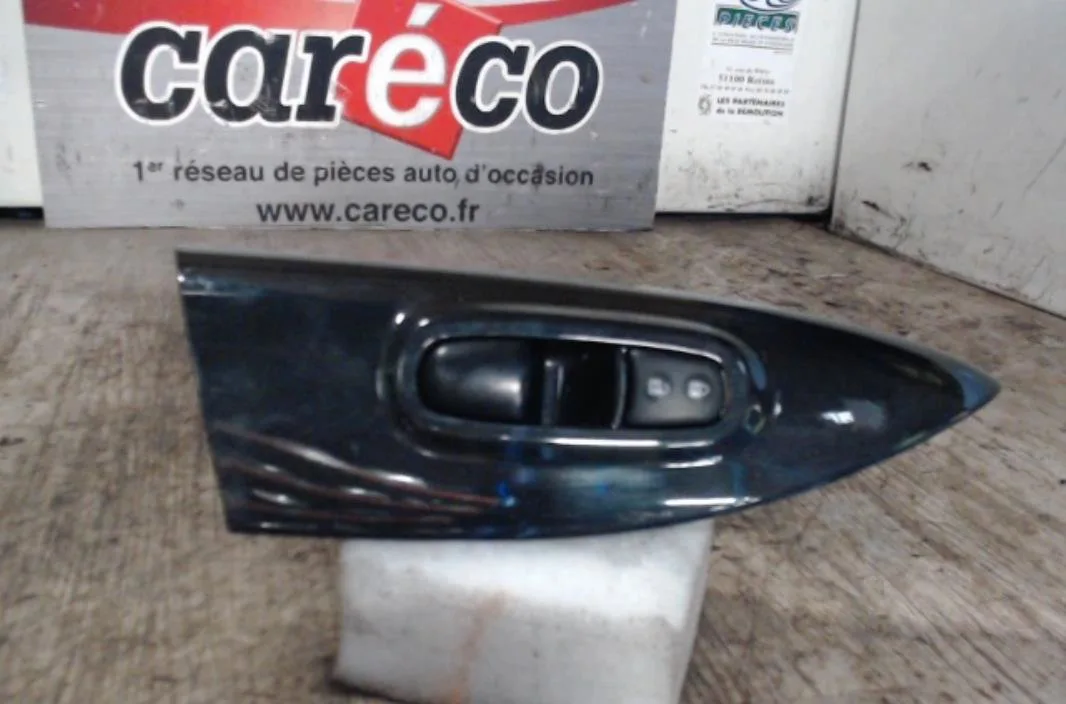 Commande lève-glace porte avant droite NISSAN JUKE 1 JUKE 1 PHASE 1 occasion