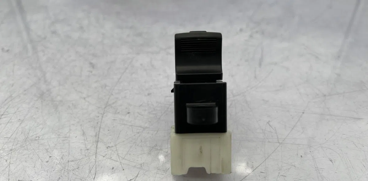 Commande lève-glace porte avant droite NISSAN MICRA 4 PHASE 1 occasion — photo 4