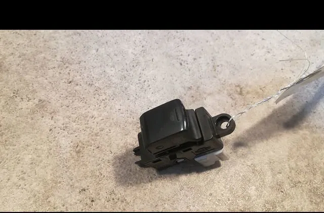 Commande lève-glace porte avant droite Nissan MICRA III (K12) 1.4 16v (2003-2010) occasion