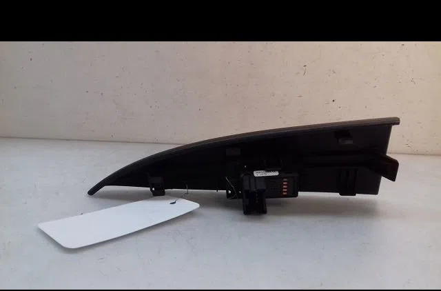 Commande lève-glace porte avant droite Nissan NOTE (E11, NE11) 1.5 dci (2010-2012) occasion