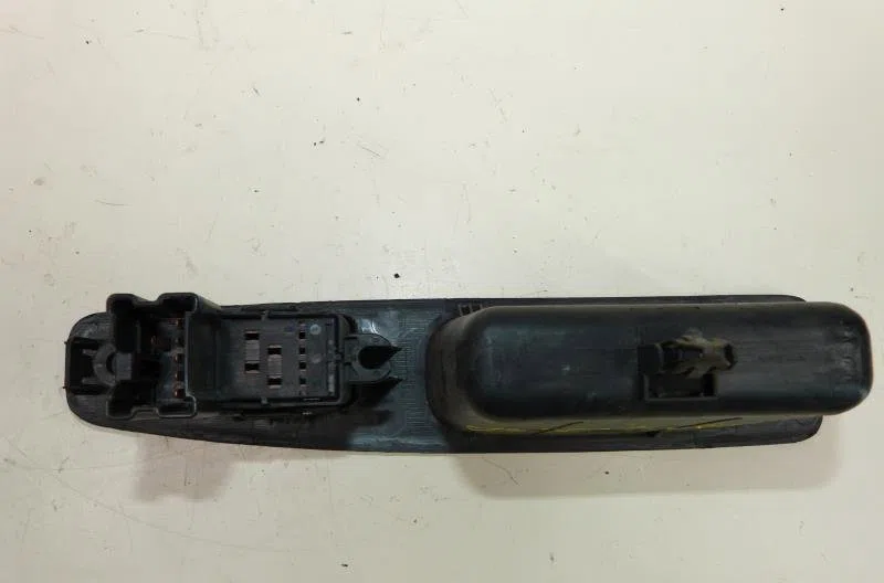 Commande lève-glace porte avant droite NISSAN QASHQAI 1 PHASE 1 occasion