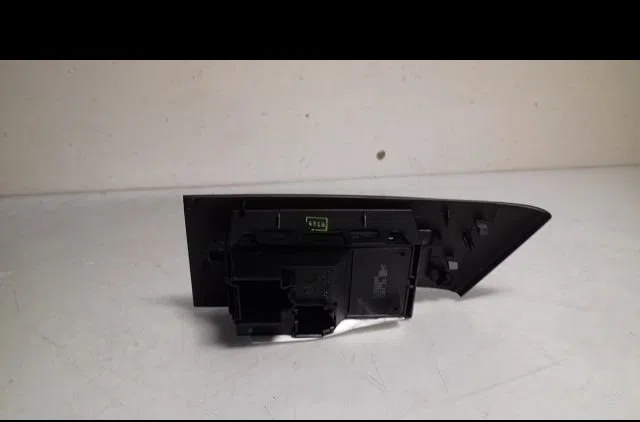 Commande lève-glace porte avant droite Opel ASTRA J (P10) 1.4 turbo (68) (2010-2015) occasion