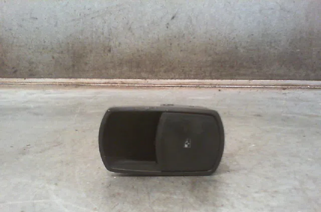 Commande lève-glace porte avant droite Opel CORSA D (S07) 1.2 (l08, l68) (2006-2014) 5 portes occasion