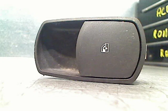 Commande lève-glace porte avant droite Opel CORSA D (S07) 1.3 cdti (l08, l68) (2006-2014) 5 portes occasion