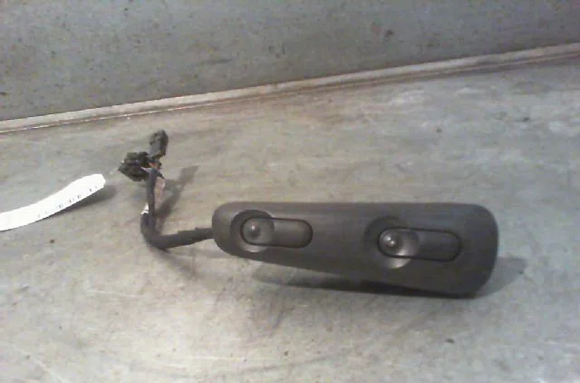 Commande lève-glace porte avant droite OPEL OMEGA 1995 occasion