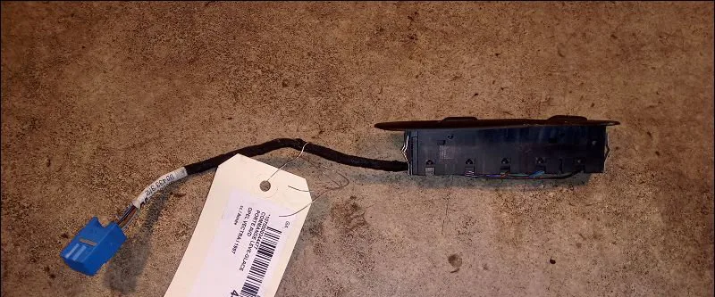 Commande lève-glace porte avant droite Opel VECTRA B 3-5 portes (J96) 2.0 i 16v (f68) (1995-2000) occasion