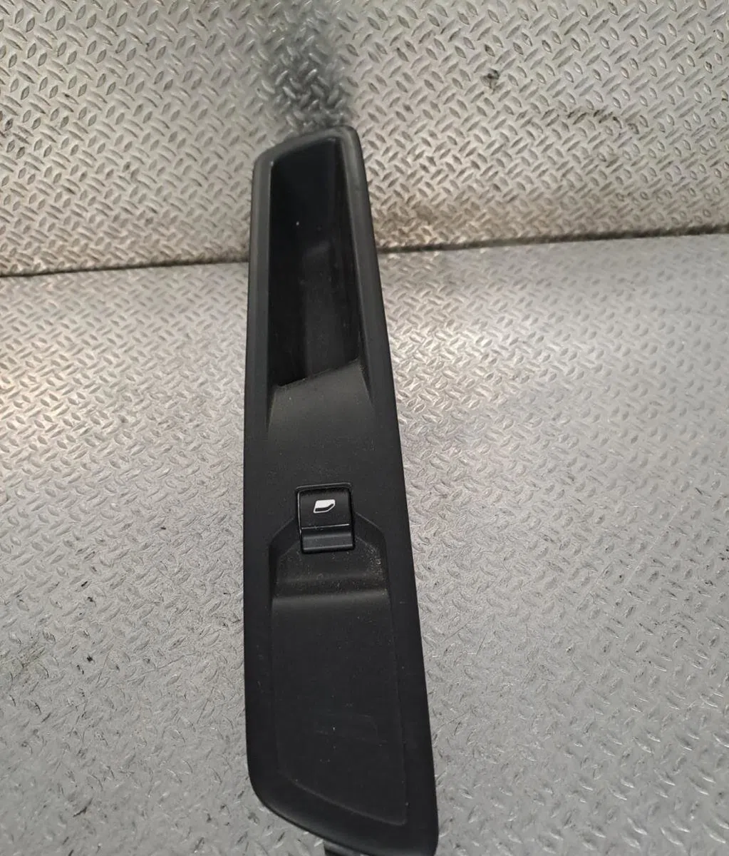 Commande lève-glace porte avant droite Opel VIVARO C Camionnette (K0) 2.0 (2019) occasion