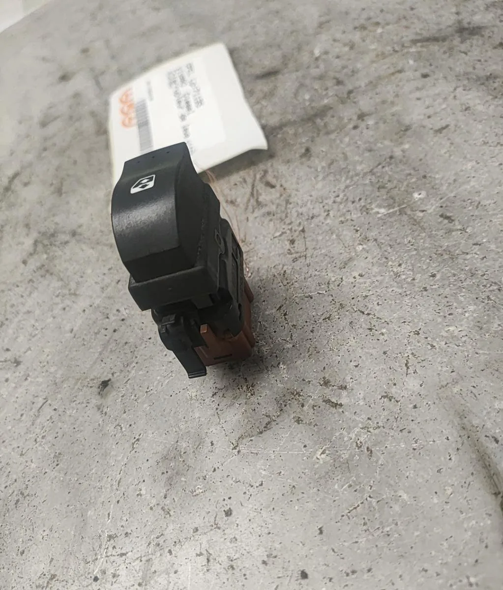 Commande lève-glace porte avant droite OPEL VIVARO occasion