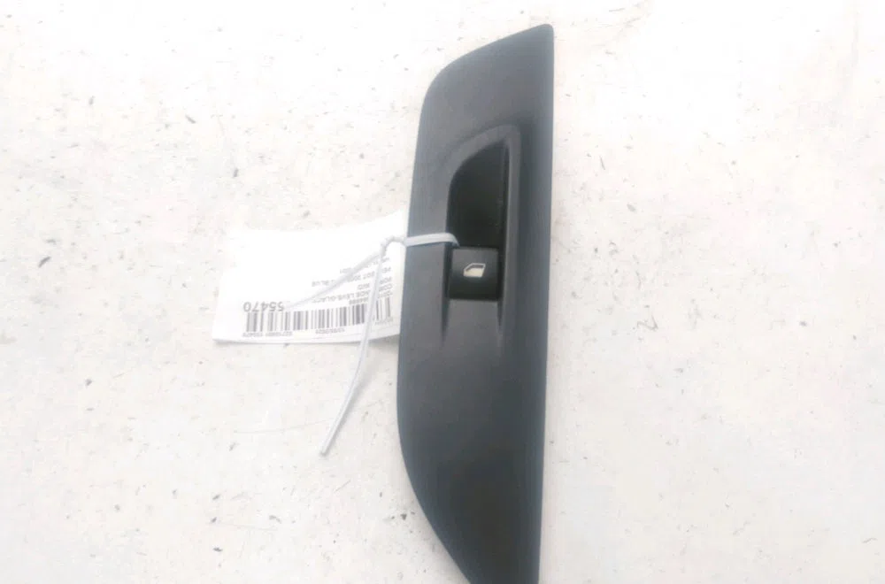 Commande lève-glace porte avant droite Peugeot 2008 II (UD_, US_, UY_, UK_) 1.5 bluehdi 110 (udyhsk) (2021) occasion