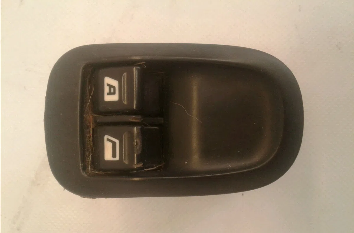 Commande lève-glace porte avant droite PEUGEOT 206 2002 occasion