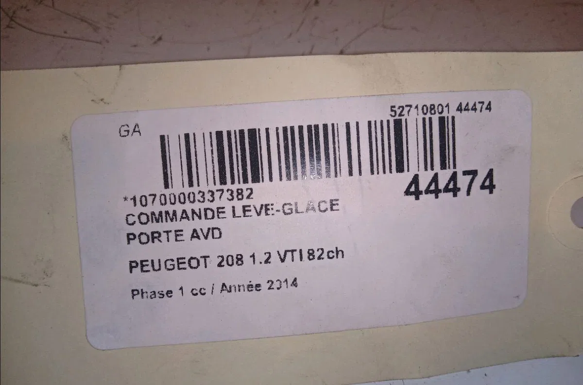 Commande lève-glace porte avant droite Peugeot 208 I (CA_, CC_) 1.2 vti 82 (2012) occasion