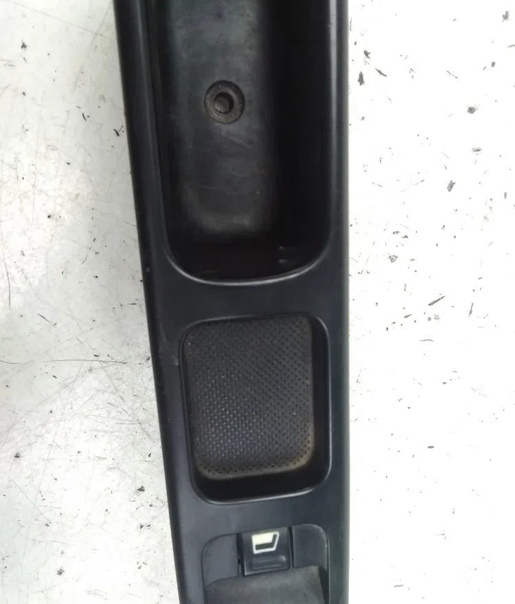 Commande lève-glace porte avant droite PEUGEOT 307 2001 occasion